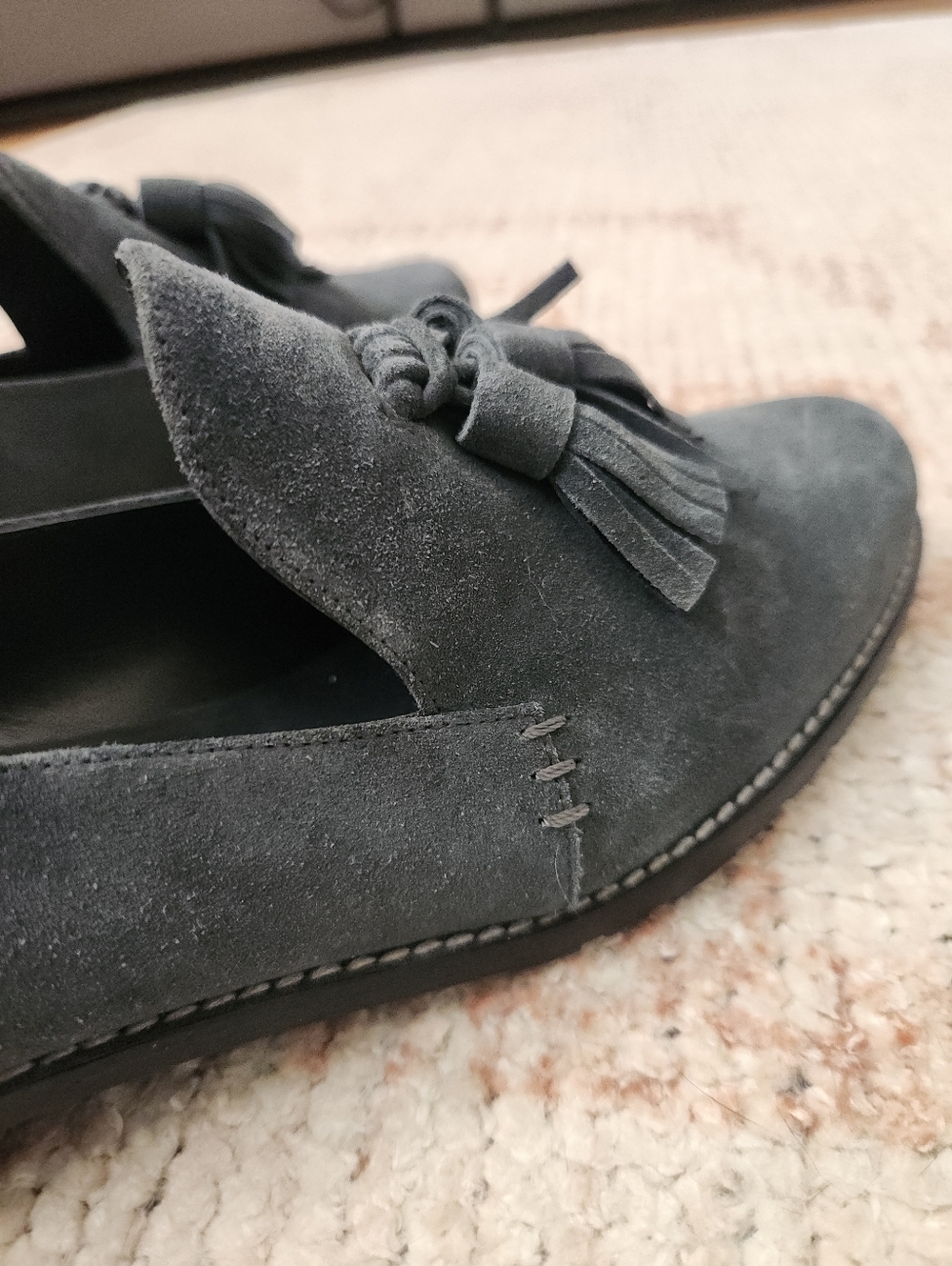 Stuart Weitzman Suede Tassel Loafers Size 7 Minimal Classic Flats - Picture 8 of 10